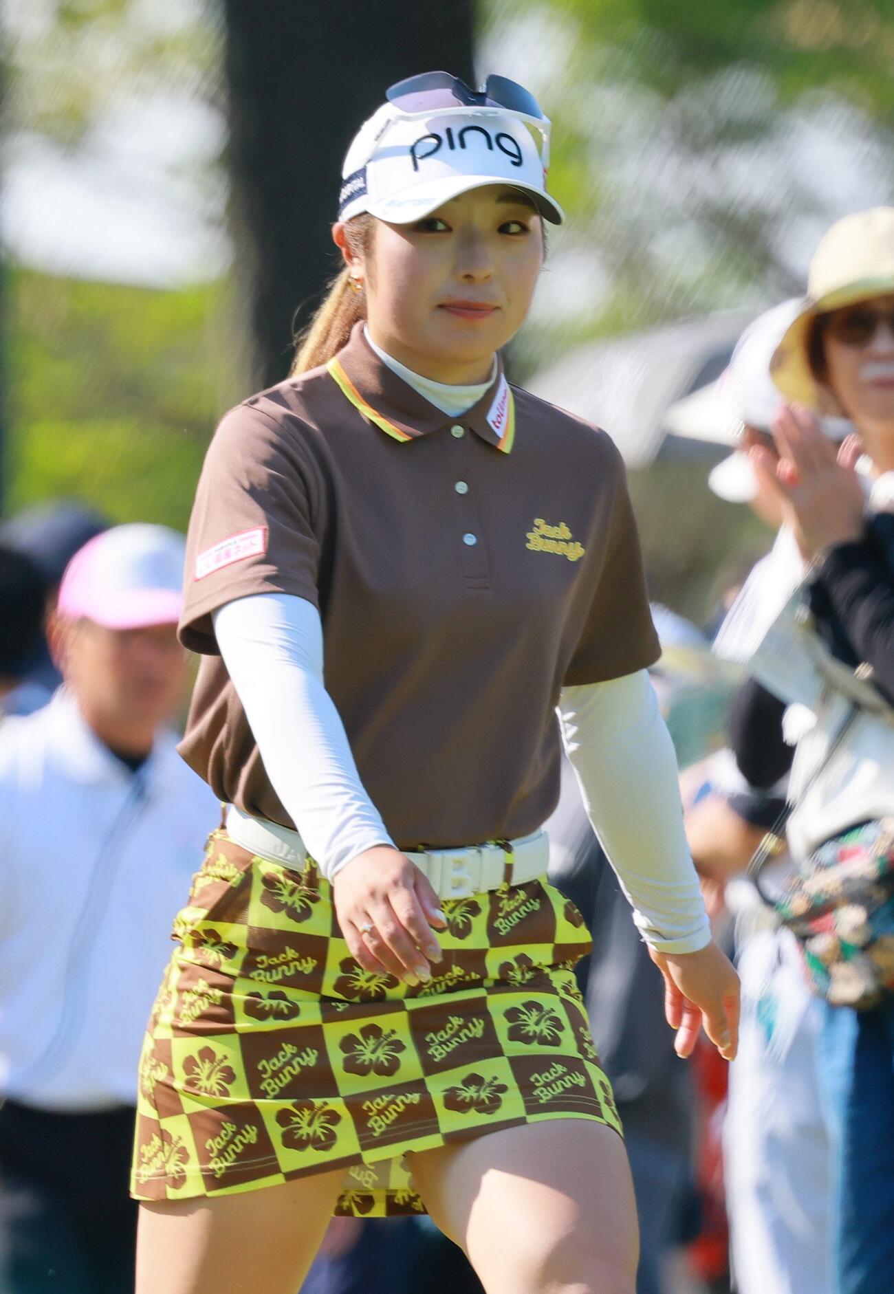 10番に臨む佐久間朱莉（撮影・上山淳一）