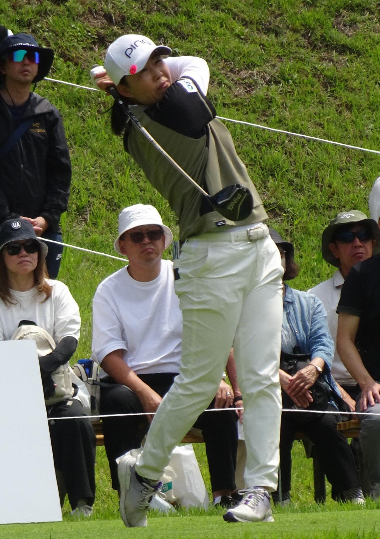 優勝した前田陽子のティーショット