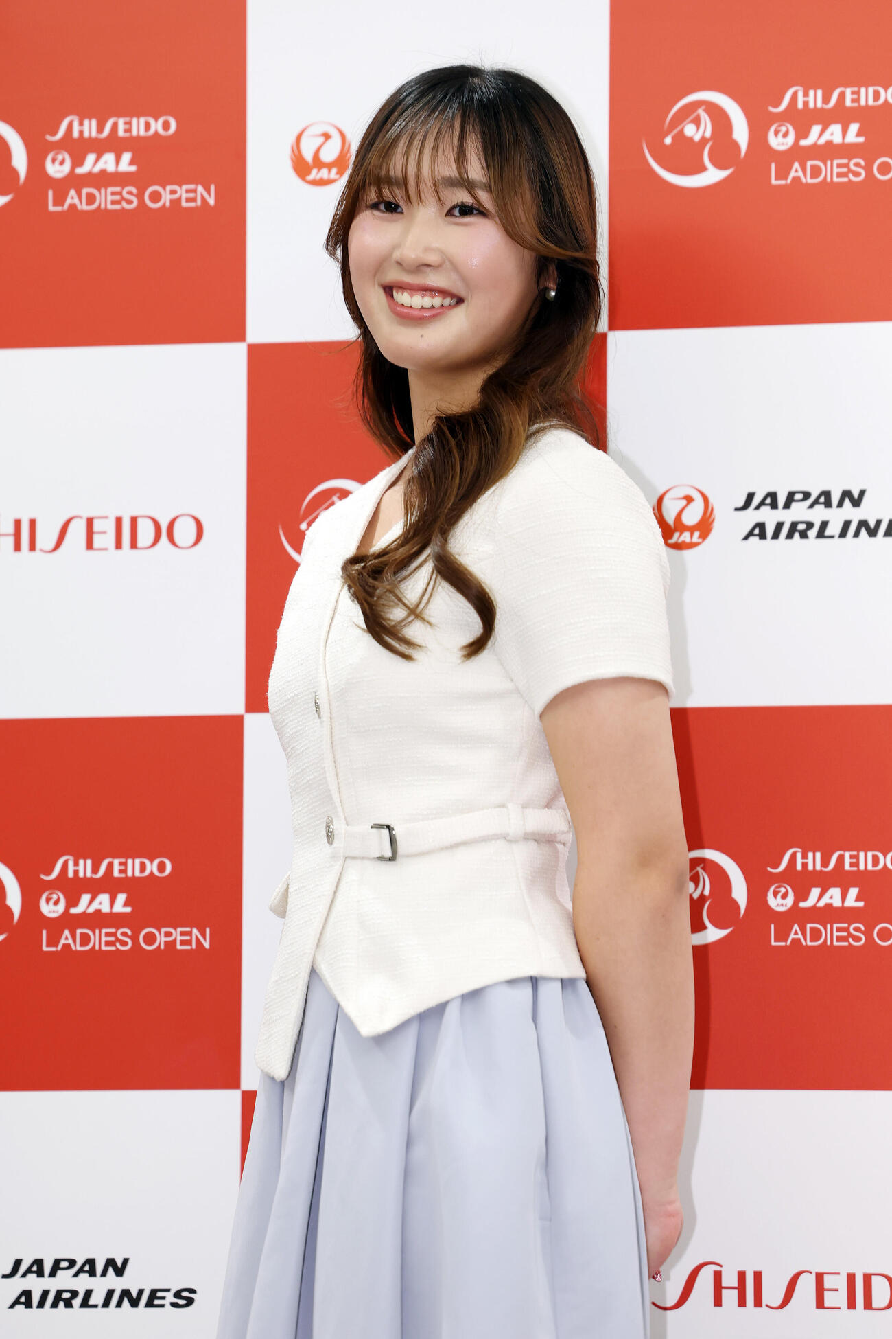 資生堂・JALレディースの前夜祭で華やかにドレスアップした姿を披露する吉沢柚月（撮影・宮地輝）