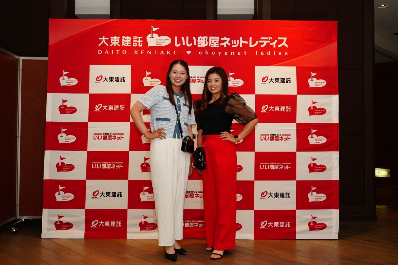 菅楓華（左）と藤田かれん（大会提供）