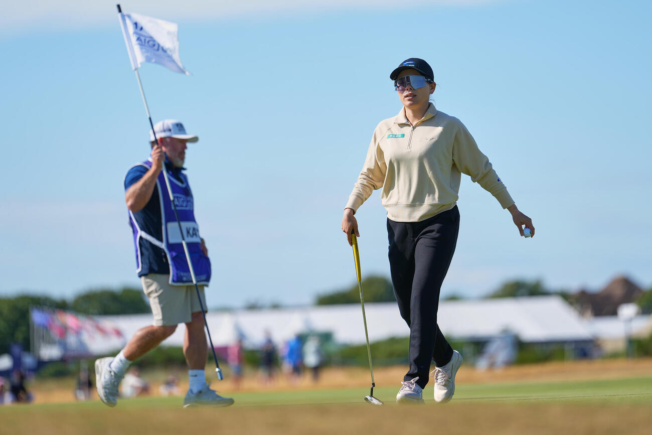 全英女子オープン第2日　ラウンド中の勝みなみ（AP）
