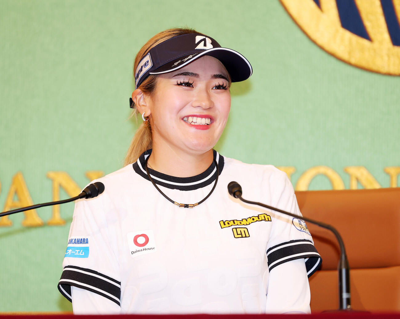 日本記者クラブで会見に臨む桑木志帆（撮影・鈴木正人）