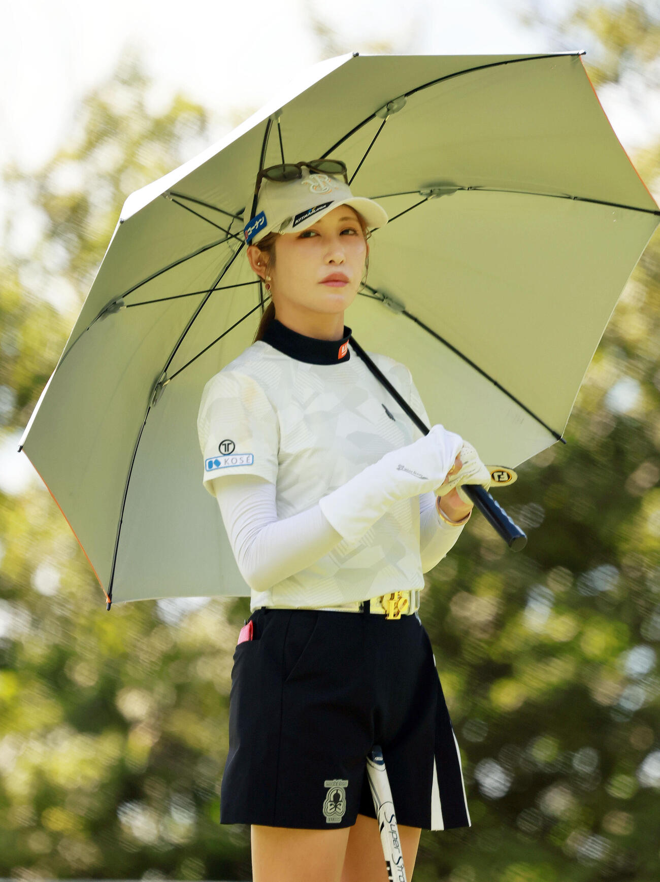 12番、順番を待つ金田久美子（撮影・上山淳一）