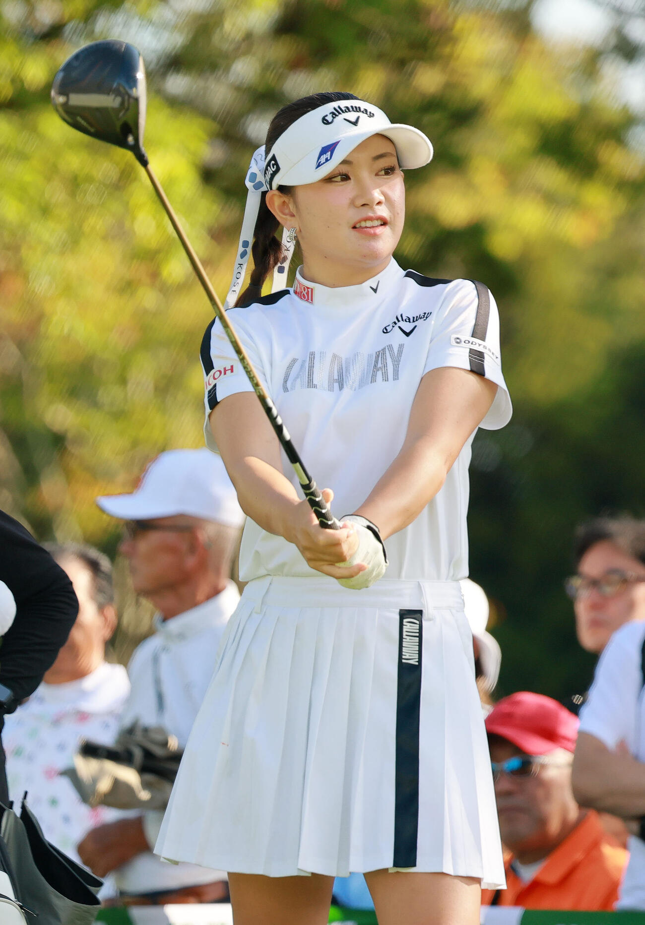 10番、順番を待つ河本結（撮影・上山淳一）