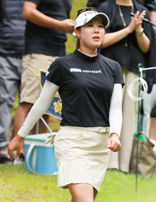 2番に向かう高野愛姫(撮影・上山淳一)
