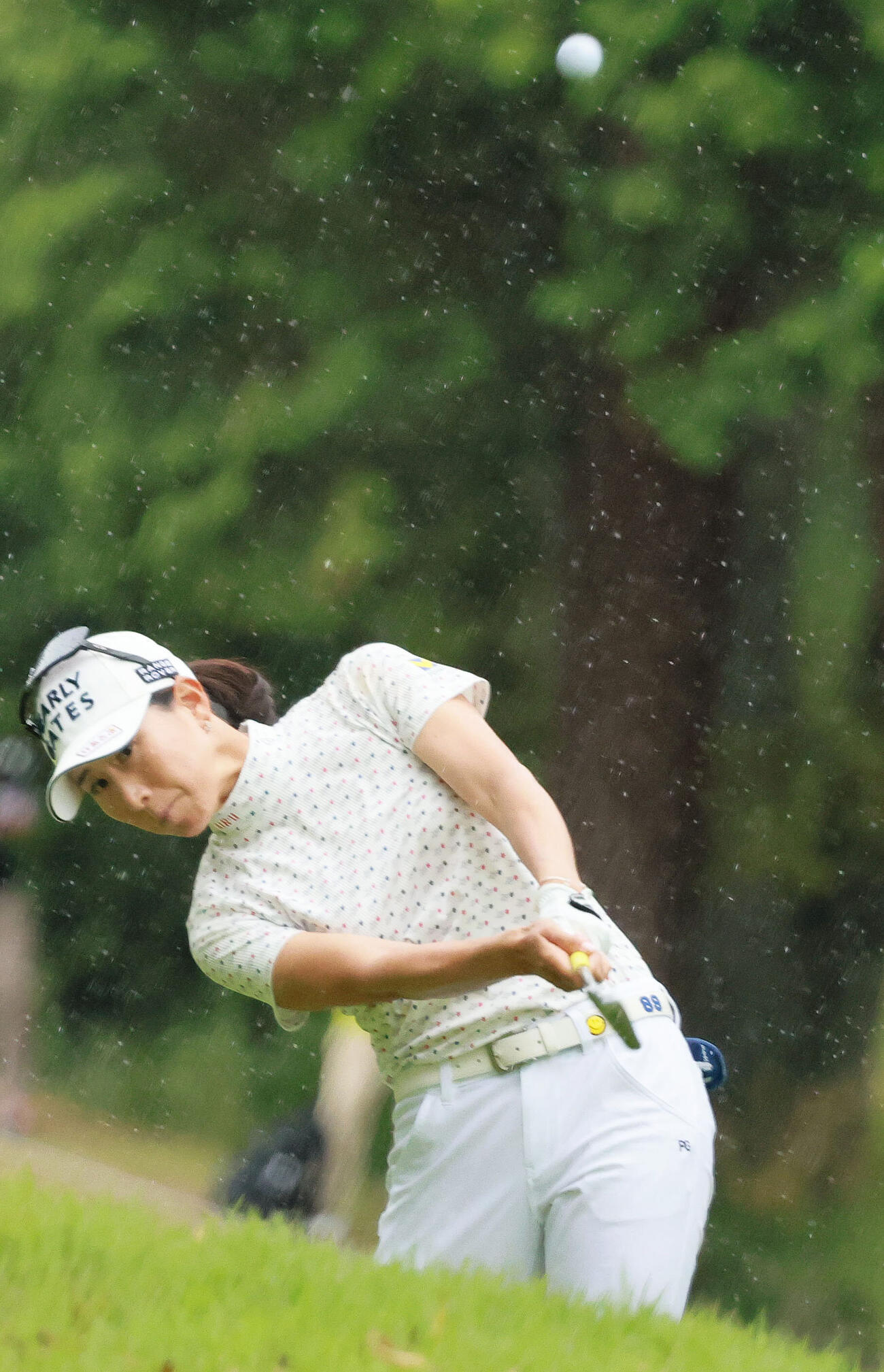 プレーオフ18番、第2打を放つ木戸愛（撮影・上山淳一）