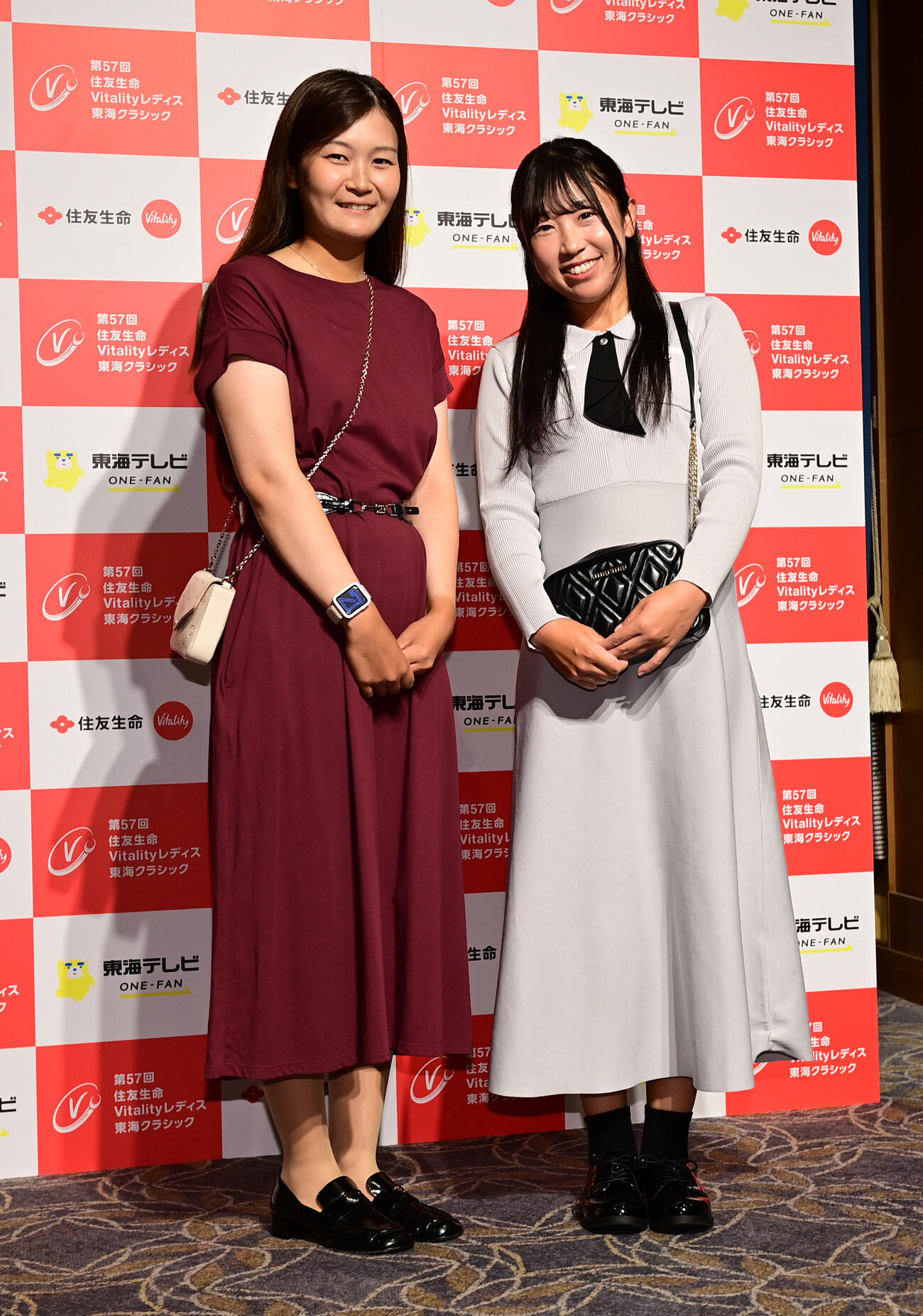 住友生命レディス東海C「前夜祭」　　神谷そら（左）と菅沼菜々（撮影・森本幸一）