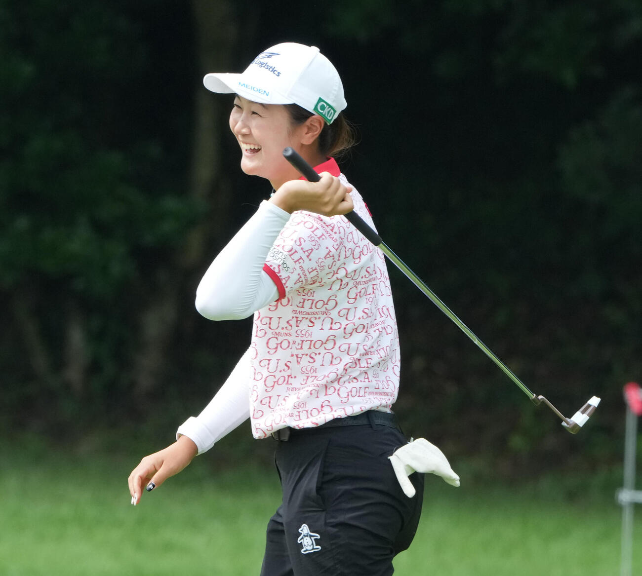 住友生命レディス東海C「プロアマ大会」　　プロアマ大会に出場し明るい表情を見せる神谷そら（撮影・森本幸一）