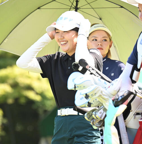 1番、笑顔でスタートする権藤可恋（撮影・和賀正仁）