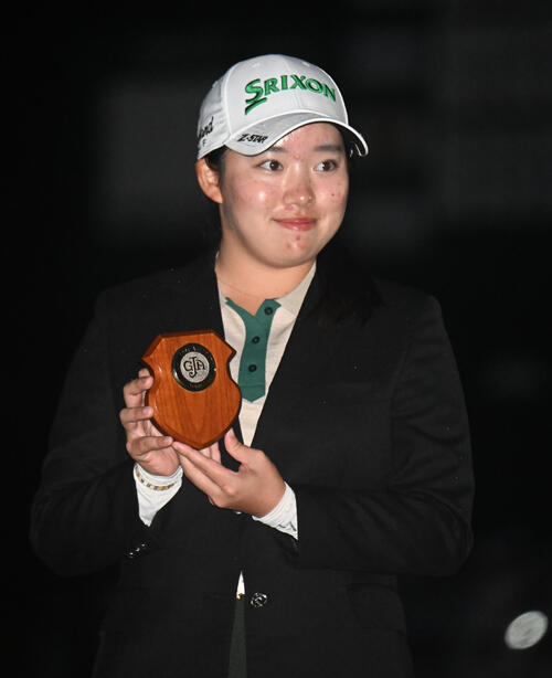 ローアマを獲得した岩永杏奈（撮影・和賀正仁）