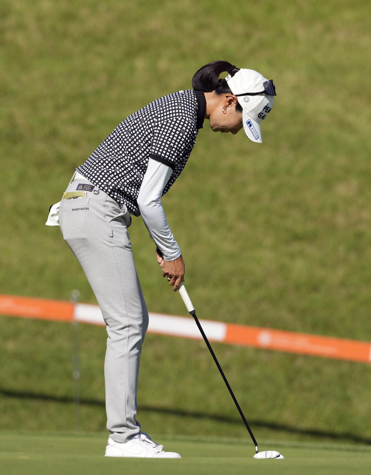 18番、パーパットを沈める木戸愛（撮影・小島史椰）