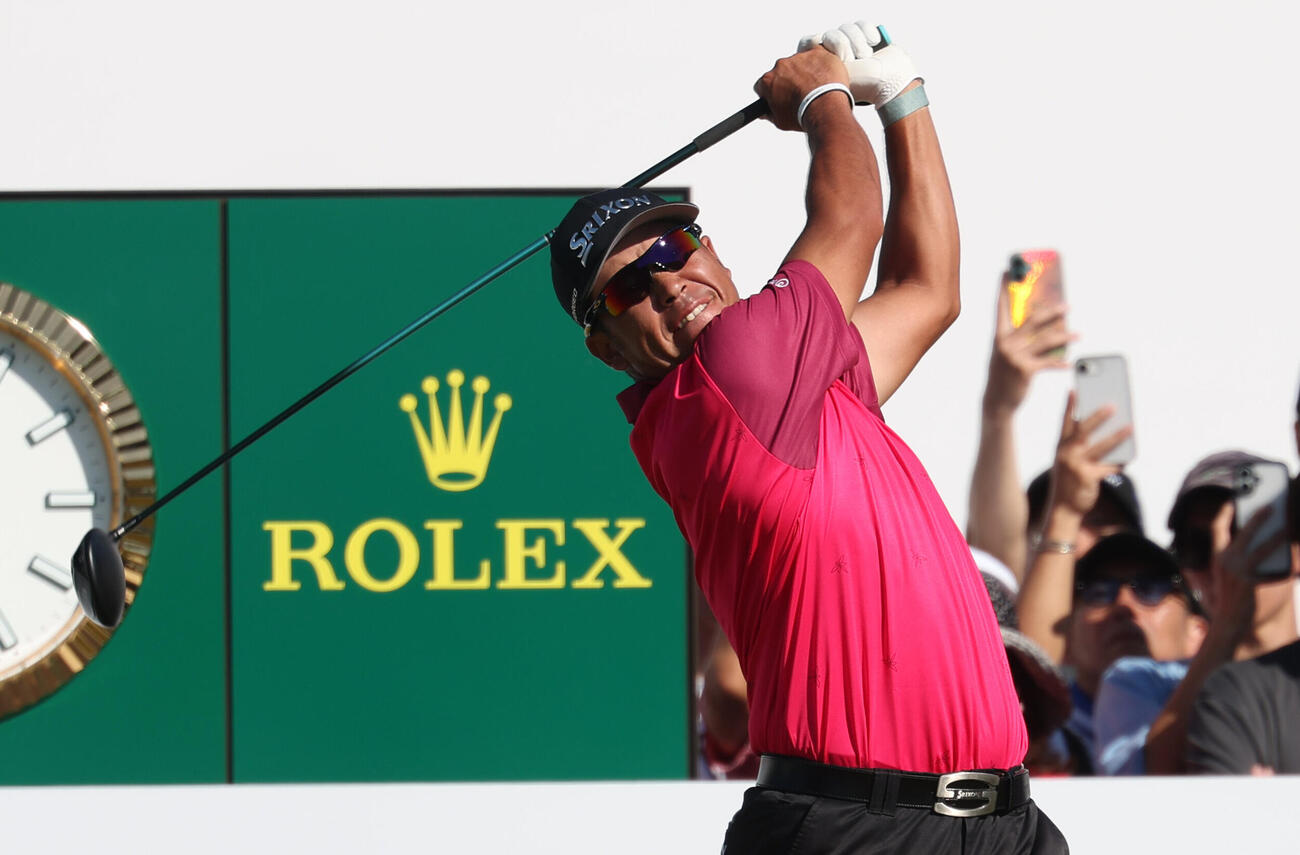 1番、ティーショットを放つ松山英樹（撮影・水谷安孝）