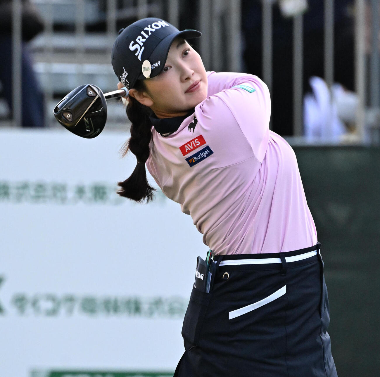 10番、ティーショットを放つ小祝さくら（撮影・石井愛子）