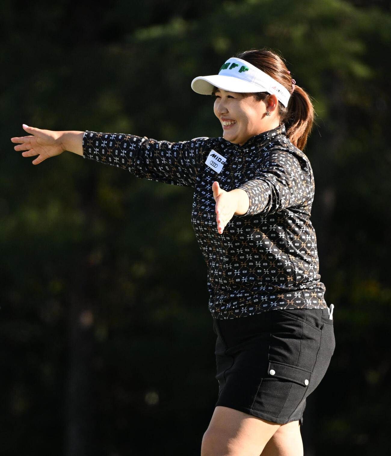 9番を終え笑顔を見せる小林光希（撮影・石井愛子）