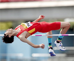 15世界陸上で銀メダリストの張国偉