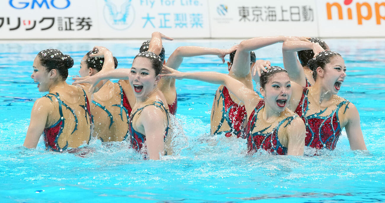 チームTRで表情豊かに演技を披露する日本代表