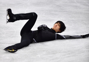 羽生結弦、滑れず涙も「ゴールは五輪金」にイエス - フィギュア : 日刊