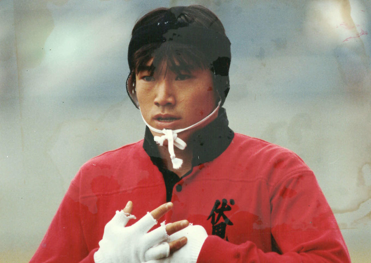 ９３年１月、全国制覇を懸けた全国高校ラグビー大会決勝啓光学園戦前の坪井一剛主将（坪井一剛氏提供）