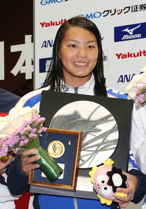 女子８００メートル自由形決勝　優勝した森山（撮影・丹羽敏通）