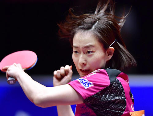 女子準決勝　南北合同チーム「コリア」戦でプレーする石川佳純（共同）