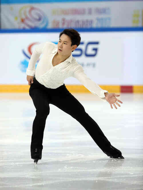 2017年11月17日、GPシリーズ第5戦フランス杯 男子ショートプログラムに臨んだデニス・テンさん