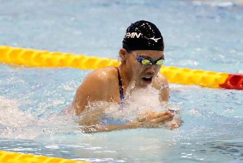 女子100 メートル 平泳ぎ決勝 青木は力泳を見せて銅メダルを獲得(撮影・浅見桂子)