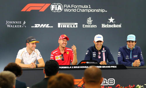 日本GP開幕を前に会見する、左からマクラーレンのストフェル・バンドーン、フェラーリのセバスチャン・フェテル、レーシングポイントフォースインディアのエステバン・オコン、ウィリアムズのランス・ストロール（撮影・宮崎幸一）
