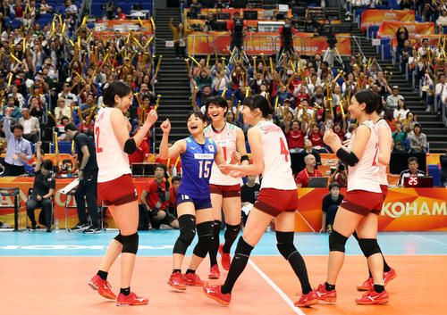 日本対ドイツ ドイツにストレート勝ちを収め喜び合う日本チーム(撮影・河野匠)