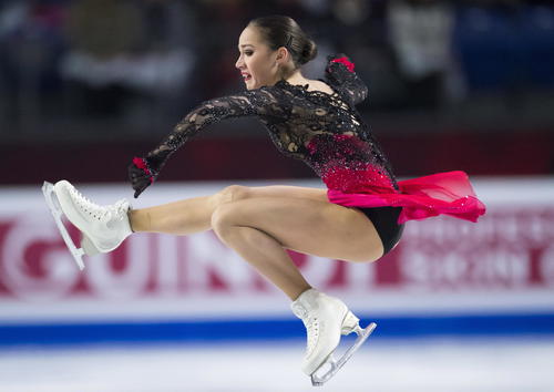 ＧＰファイナル　演技するザギトワ（ＡＰ）