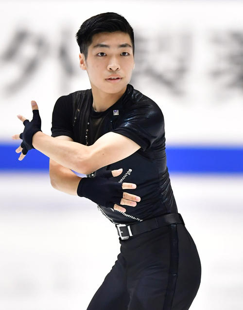 男子ショートプログラム　SPで滑る佐藤洸彬（撮影・清水貴仁）