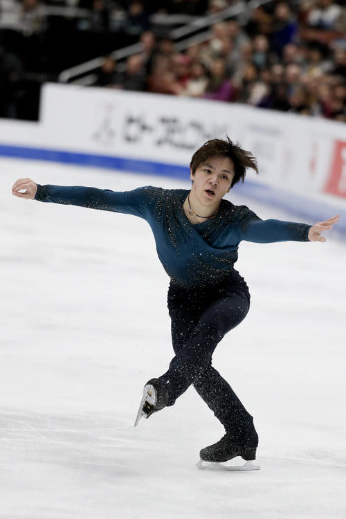 演技する宇野昌磨（AP）