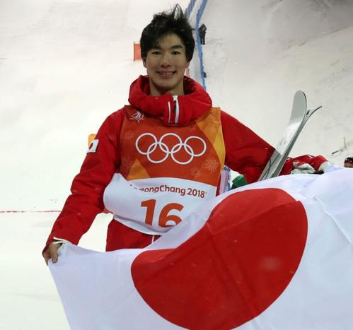 ピョンチャン五輪男子モーグルで銅メダルを決めた原大智（2018年2月12日撮影）