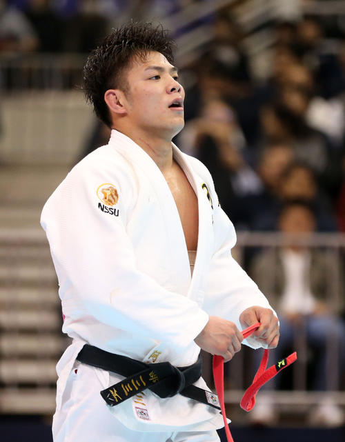 決勝で丸山に敗れ悔しがる阿部（撮影・梅根麻紀）
