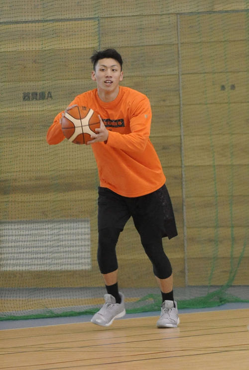 出場停止処分が解け、川崎戦に向けて練習するSG今村