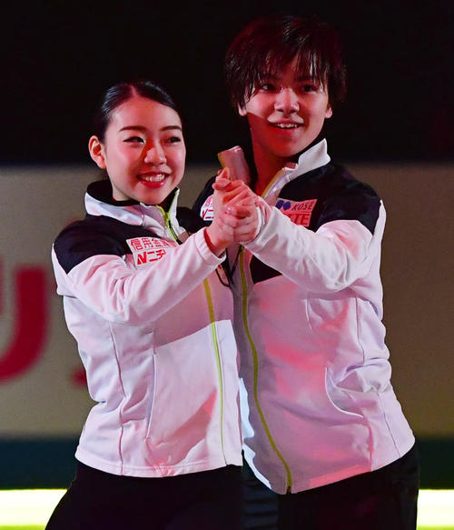 世界フィギュアスケート国別対抗戦2019 エキシビションで日本チームで一緒に滑る紀平梨花と宇野昌磨