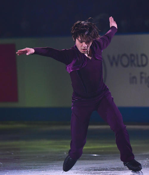世界フィギュアスケート国別対抗戦2019 エキシビションで滑る宇野昌磨(撮影・清水貴仁)