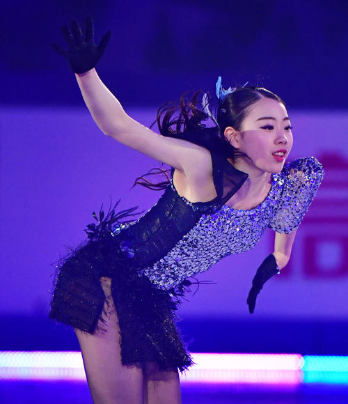 世界フィギュアスケート国別対抗戦2019　エキシビションで滑る紀平梨花（撮影・清水貴仁）＝2019年4月14日、マリンメッセ福岡