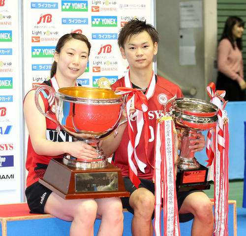 渡辺勇大（右）と東野有紗（2018年12月2日撮影）