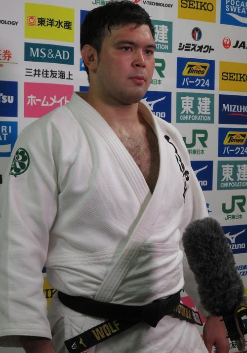 胸毛をそらずに全日本選手権に臨んだウルフ・アロン（撮影・峯岸佑樹）