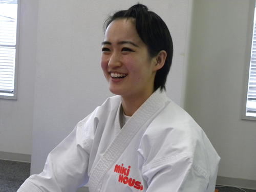 令和への思いや、現状を語る空手女子形の清水希容（撮影・松本航）