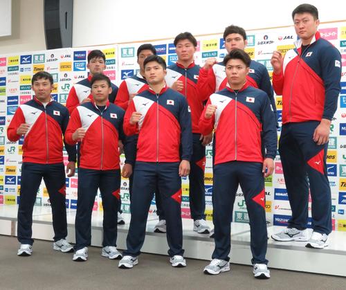 世界選手権に出場する（下段左から）高藤直寿、永山竜樹、丸山城志郎、阿部一二三、（上段左から）大野将平、藤原崇太郎、向翔一郎、ウルフ・アロン、原沢久喜（撮影・峯岸佑樹）
