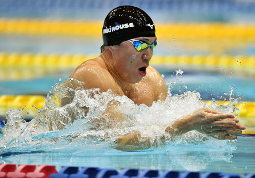 18年4月、日本選手権男子200メートル平泳ぎで優勝した小関（2018年4月7日撮影）