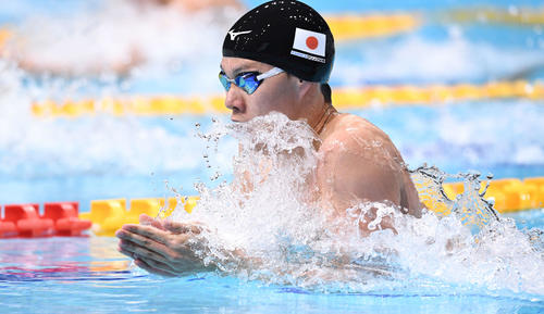 男子200メートル平泳ぎで優勝した渡辺（撮影・鈴木みどり）
