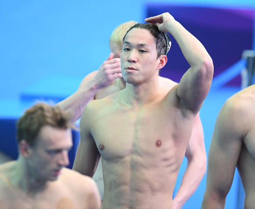 男子50メートル平泳ぎ予選に出場し、準決勝進出を決めた小関（撮影・鈴木みどり）