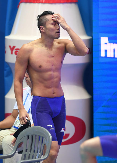 男子100メートル自由形予選を終え、準決勝に進んだ塩浦（撮影・鈴木みどり）