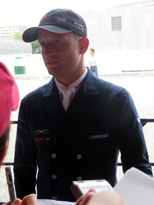 馬事公苑の馬場でプレーした12年ロンドン、16年リオ五輪の総合馬術金メダリスト、ドイツのミヒャエル・ユング（撮影・三須一紀）