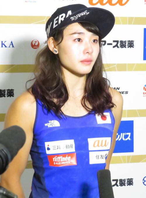 ボルダリング準決勝を振り返る伊藤ふたば（撮影・峯岸佑樹）