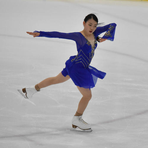 今季初戦のオータム・クラシックが行われる会場で公式練習を行う紀平（撮影・佐々木隆史）