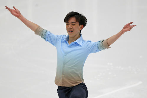 SPで首位に立ったビンセント・ゾウ（AP）