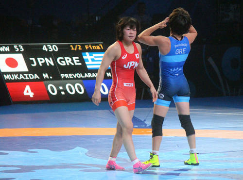準決勝で勝利し東京五輪内定を決めた向田